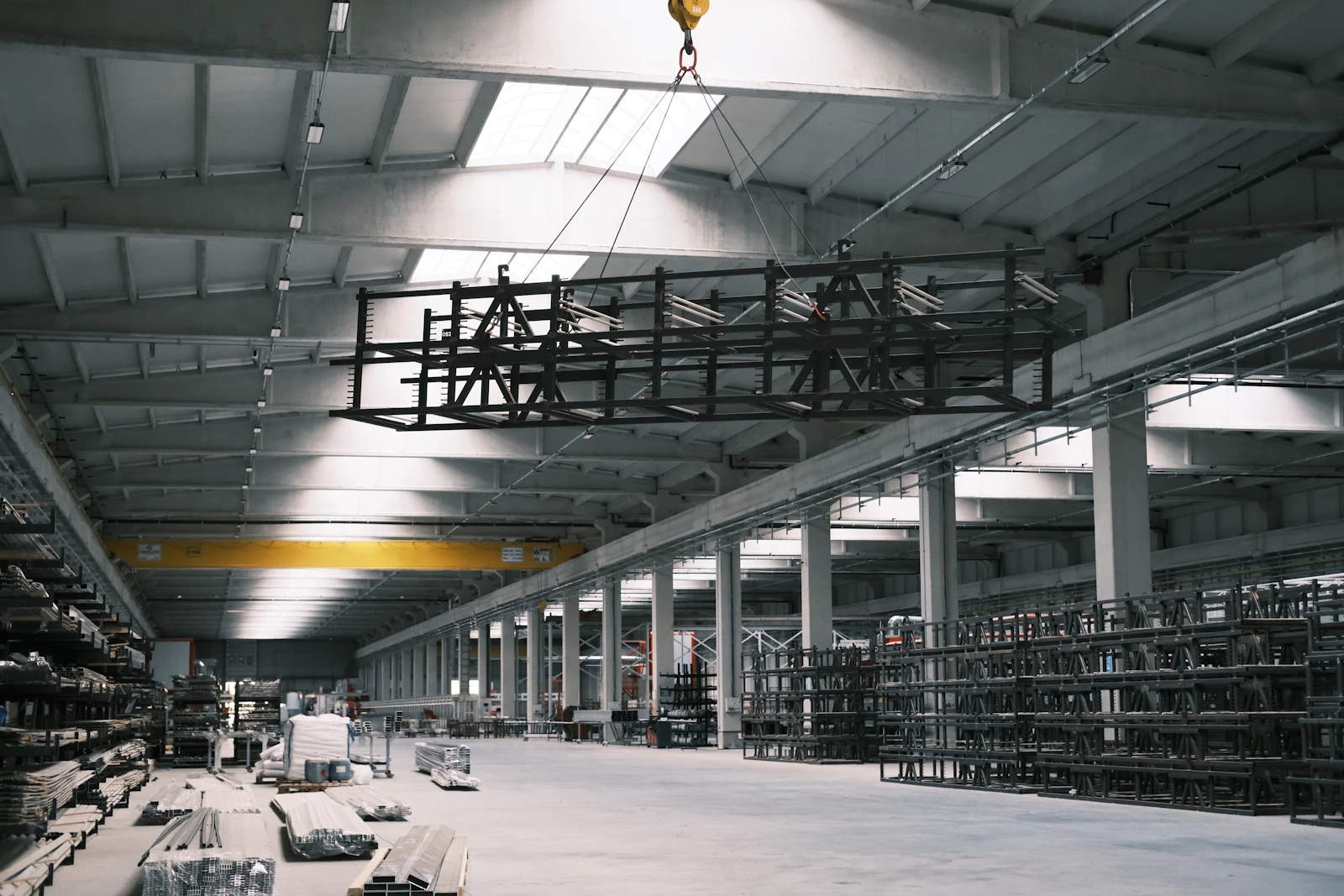 Industrial hall with steel structure
